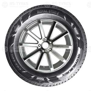 Royal Black Stud II 215/65 R17 103T